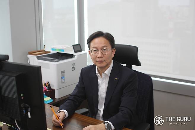 이종민 KB국민은행 글로벌사업그룹 부행장이 지난 10일 서울 여의도 KB국민은행 사옥에서 인터뷰를 진행했다. (사진=변수지 기자)