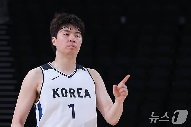 18일 일본 나고야 아이치인터내셔널 아레나에서 열린 2026 아이치·나고야 아시안게임 남자농구 준결승 대한민국과 이란의 경기, 한국 이현중이 슛을 넣은 뒤 기뻐하고 있다. 2026.9.18 ⓒ 뉴스1 안은나 기자