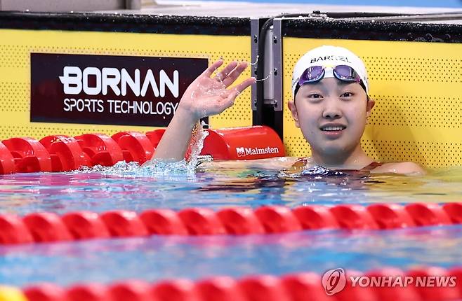 결과 확인하는 박시은 (도쿄=연합뉴스) 윤동진 기자 = 20일 도쿄 아쿠아틱스 센터에서 열린 2026 아이치·나고야 아시안게임 수영 여자 50m 평영 결승. 한국 박시은이 결과를 확인하고 있다. 2026.9.20 mon@yna.co.kr