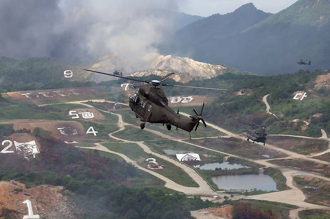 지난 5월 28일 경기 포천시 승진훈련장에서 열린 2026 합동화력훈련 본행사에서 육군 수리온 헬기가 기동하고 있다. 사진은 기사와 관련없음. 뉴스1