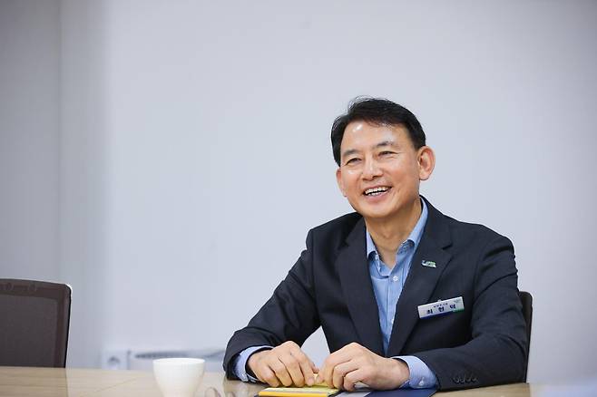 최현덕 남양주시장이 7일 한국일보와의 인터뷰에서 답변하고 있다. 남양주시 제공