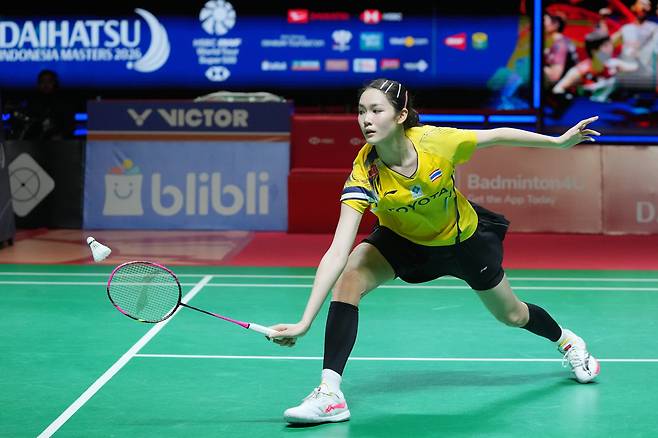 <YONHAP PHOTO-7042> FILE - Thailand's Pitchamon Opatniputh plays against China's Chen Yu Fei during their women's single final match at the Indonesia Masters badminton tournament in Jakarta, Indonesia, Sunday, Jan. 25, 2026. (AP Photo/Achmad Ibrahim, File) FILE PHOTO/2026-09-21 21:59:06/<저작권자 ⓒ 1980~2026 ㈜연합뉴스. 무단 전재 재배포 금지, AI 학습 및 활용 금지>