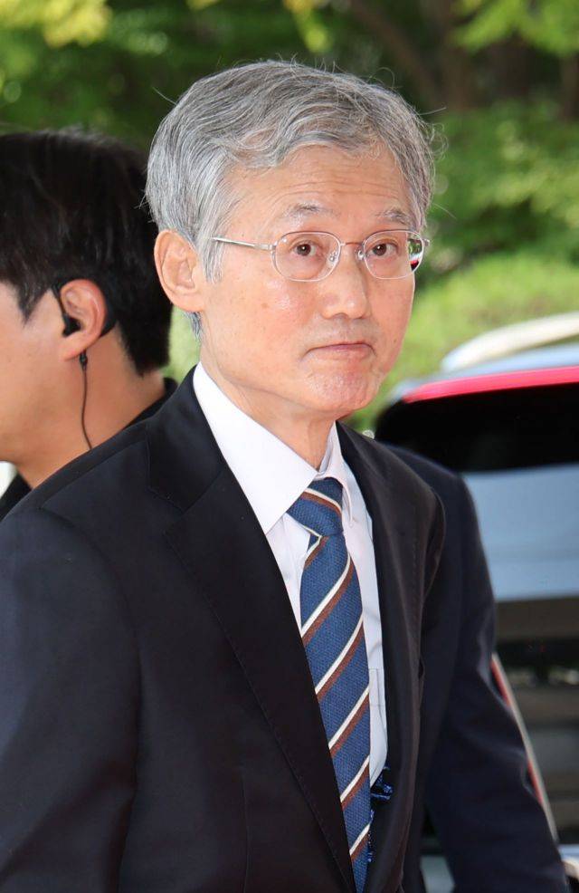 조희대 대법원장이 23일 서울 서초구 대법원으로 출근하고 있다. 2026.9.23 연합뉴스