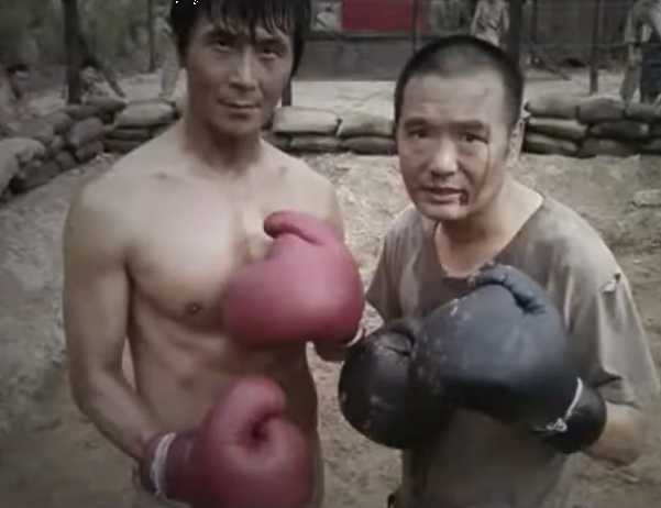 2010년 방송된 KBS 드라마 '전우' 촬영장에서 조성규(오른쪽)와 이정용. 조성규 제공
