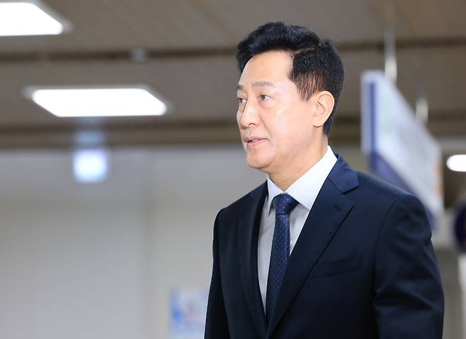 지난 11일 서울 서초구 서울고등법원에서 오세훈 서울시장이 '여론조사비 대납 의혹' 관련 재판에 출석하고 있다. 우상조 기자