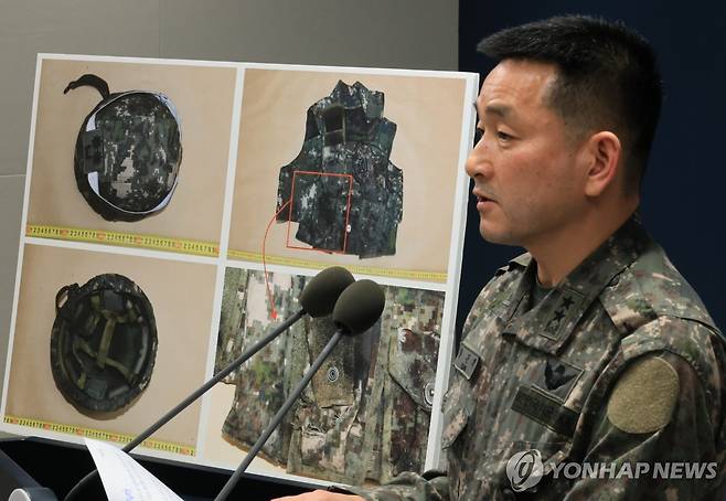 자료 설명하는 양진혁 합참 작전부장 (서울=연합뉴스) 최재구 기자 = 양진혁 합동참모본부 작전부장이 28일 서울 용산구 국방부에서 열린 '비무장지대 지뢰 추정 폭발 사고' 관련 브리핑에서 관련 자료를 설명하고 있다. 2026.9.28 jjaeck9@yna.co.kr