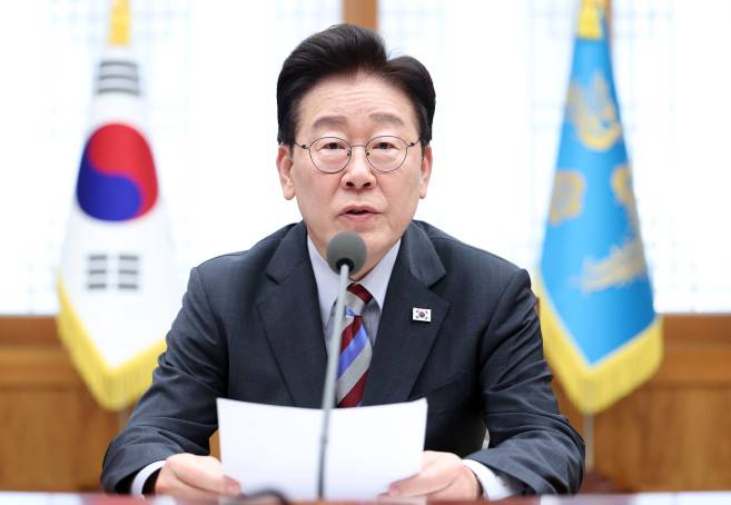 이재명 대통령이 29일 청와대에서 열린 메가프로젝트 제3차 민관합동 점검회의에서 발언하고 있다. 2026.9.29(연합뉴스)