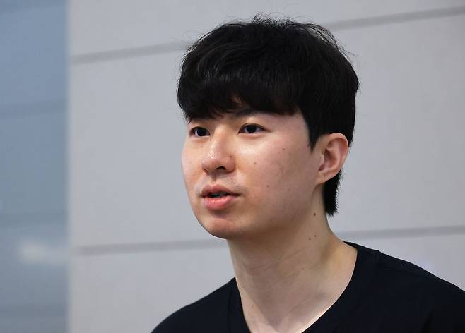 체육요원 편입을 위한 행정 절차를 밟기 위해 귀국한 이현중. 연합뉴스
