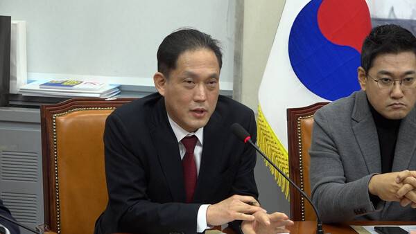 ▲6·3 대선 직전 '윤석열 방통위'부위원장직을 사퇴한김태규 전 부위원장은 5일 국민의힘 울산 남구갑 당협위원장으로 특위 위원에 임명돼 발언했다. 사진=미디어오늘 영상 캡쳐