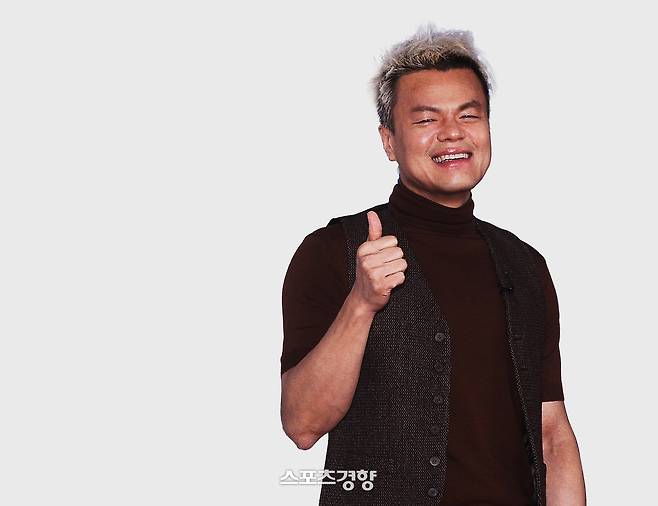 ‘패노메논’ 상표권 논란과 관련해 국정감사 증인 출석을 앞둔 박진영 대중문화교류위원회 공동위원장. 이선명 기자 57kmk@kyunghyang.com