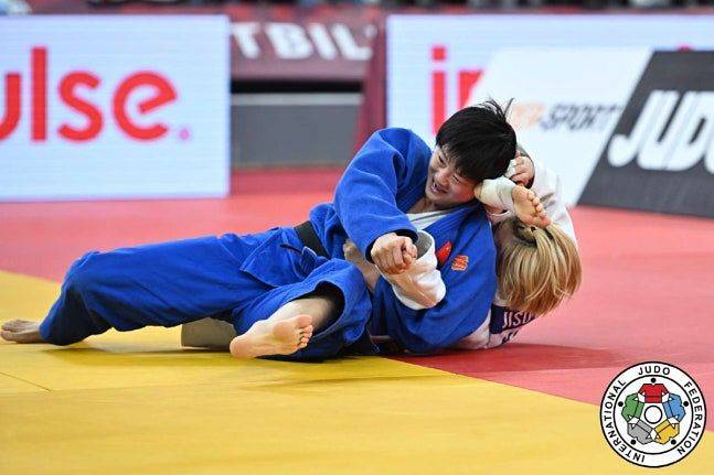 경기 중 상대 팔을 물어 반칙패를 당한 중국 유도 국가대표 탕징. 사진 국제유도연맹