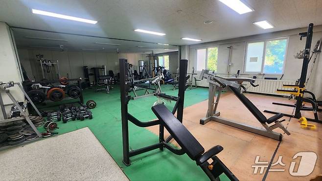 경기도 양평군 육군 제11사단 예하 공간력 혁신 시범사업 부대의 기존 체력단련실 모습. ⓒ 뉴스1(육군 제공)