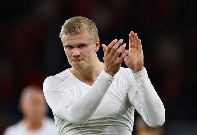 FILE PHOTO: Soccer Football - UEFA Nations League - Group A4 - Wales v Norway - Cardiff City Stadium, Cardiff, Wales, Britain - October 1, 2026 Norway's Erling Haaland looks dejected after the match Action Images via Reuters/Peter Cziborra/File Photo
<저작권자(c) 연합뉴스, 무단 전재-재배포, AI 학습 및 활용 금지>