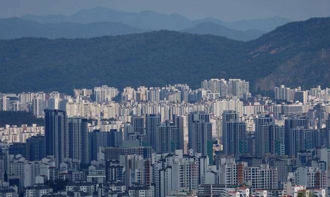 남산에서 바라본 서울시내 아파트. 연합뉴스