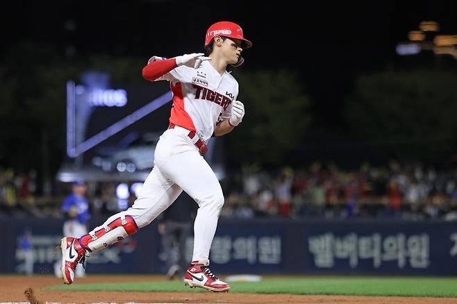 6일 3점 홈런으로 시즌 43호포를 날린 김도영. KIA 제공