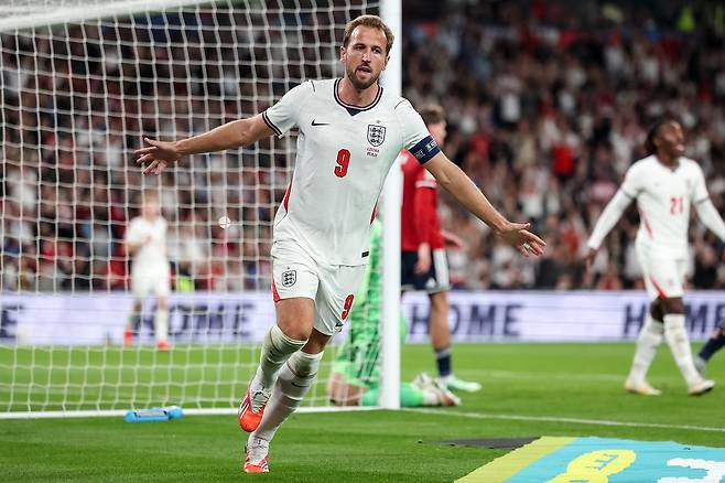 잉글랜드 해리 케인이 2026년 10월 7일 영국 런던에서 열린 UEFA 네이션스리그 체코전에서 팀의 세 번째 골이자 자신의 두 번째 골을 넣고 세리머니를 하고 있다. EPA=연합뉴스