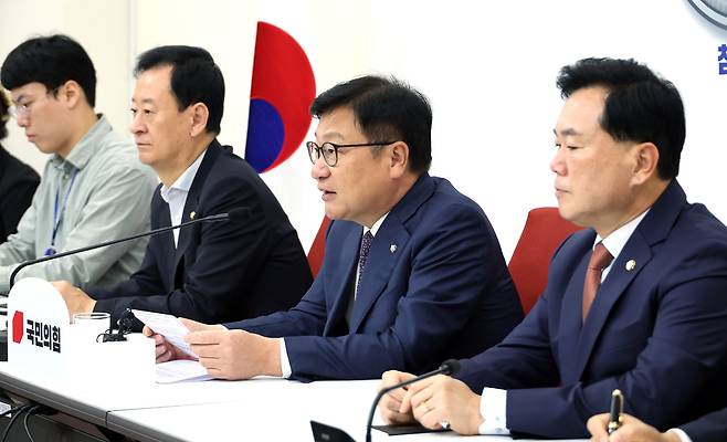 국민의힘 정점식 원내대표가 11일 국회에서 국정감사 현안 관련 기자간담회를 열고 있다. / 연합뉴스