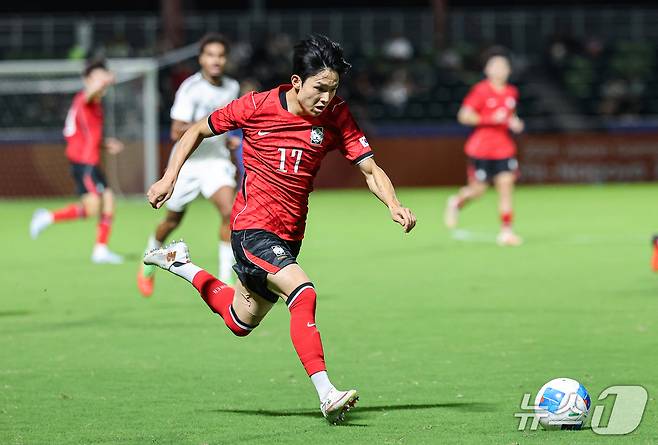 22일 오후 일본 나고야 미즈호 파크 럭비 필드에서 열린 2026 아이치·나고야 아시안게임 남자축구 D조 예선 대한민국과 사우디아라비아의 경기, 대한민국 양민혁이 공격을 시도하고 있다. 2026.9.22 ⓒ 뉴스1 김도우 기자
