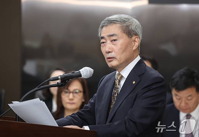 신현송 한국은행 총재가 12일 국회 재정경제기획위원회의 한국은행 국정감사에서 업무보고를 하고 있다. ⓒ 뉴스1 박정호 기자