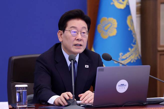 이재명 대통령이 15일 청와대에서 열린 수석보좌관회의에서 발언하고 있다. 최현규 기자