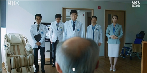 SBS 드라마 <닥터 X : 하얀 마피아의 시대>의 배경인 구서대 서남병원 속 인물들은 무능력하게 그려진다. SBS 제공
