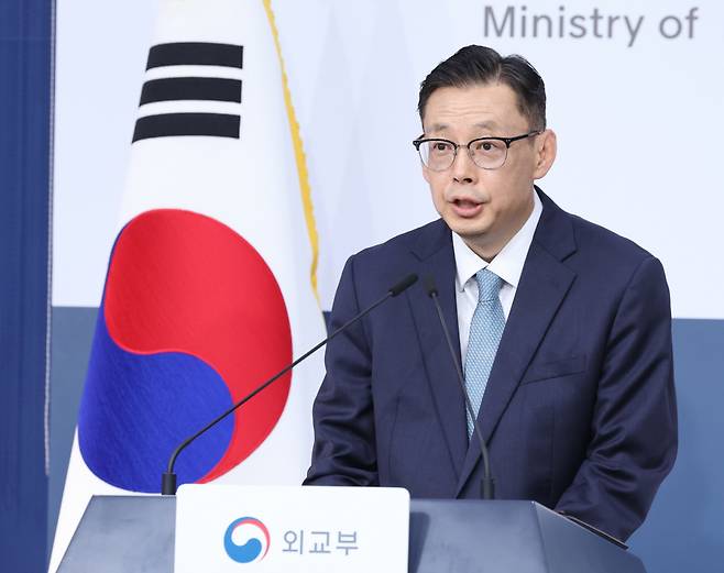 박두순 외교부 대변인이 15일 오후 서울 종로구 외교부에서 정례브리핑을 하고 있다. /뉴시스