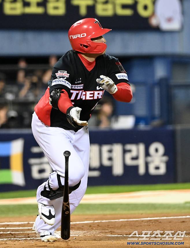 20일 잠실야구장에서 열린 KIA와 LG의 준플레이오프 3차전. 2회초 나성범이 선제 솔로홈런을 치고 있다. 잠실=허상욱 기자wook@sportschosun.com/2026.10.20/