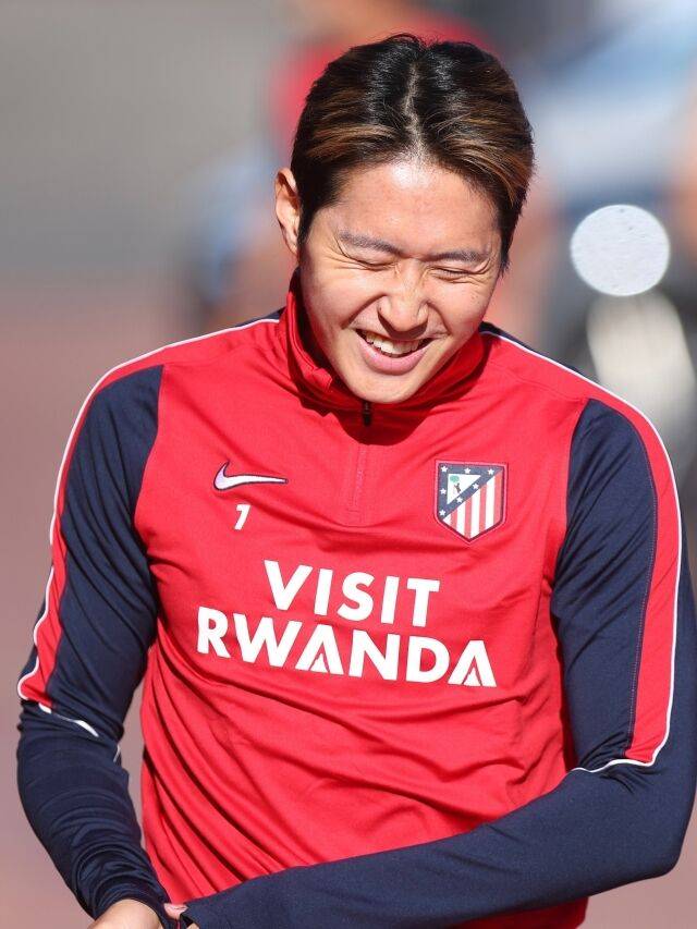 이강인이 아틀레티코 마드리드 팀 훈련에 참가해 활짝 웃고 있다./아틀레티코 제공