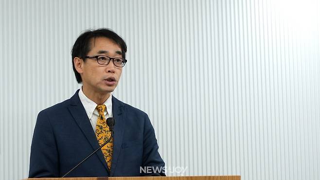 박형신 교수(남서울대 교회사)는 '인쇄업자와 시계 장인이 만들어 간 유럽의 종교개혁'을 주제로 강의했다. 뉴스앤조이 나수진