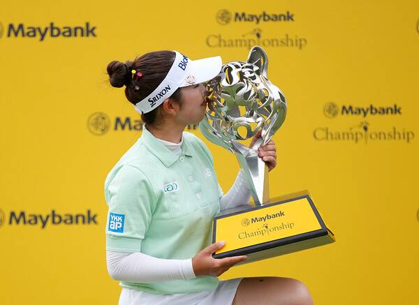 2026년 미국여자프로골프(LPGA) 투어 가을 '아시안 스윙' 메이뱅크 챔피언십에 출전하는 야마시타 미유(일본). 사진은 2025년 대회 때 최혜진 프로와 연장전 끝에 우승한 모습이다. 야마시타 미유는 올해 대회에서 유해란 프로와 베어 트로피를 놓고 경쟁한다. 사진제공=Getty Images & LPGA (사진을 무단으로 사용하지 마십시오.)